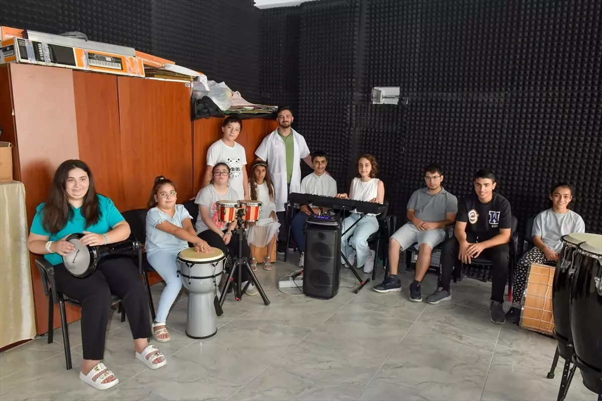 Esenyurt'ta Engelsiz Sanat Atölyesi Kursları