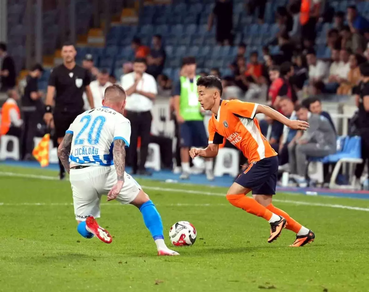 Fayzullaev, Başakşehir'de İlk Maçına Çıktı