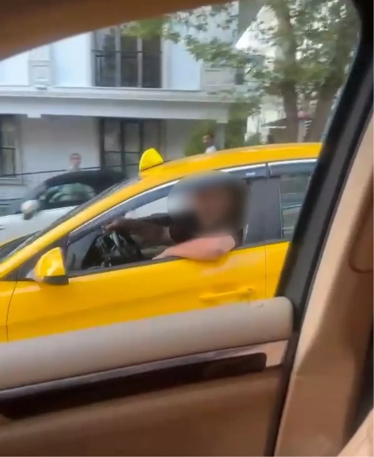Ankara'da Yol Verme Tartışması Arbede Çıkardı