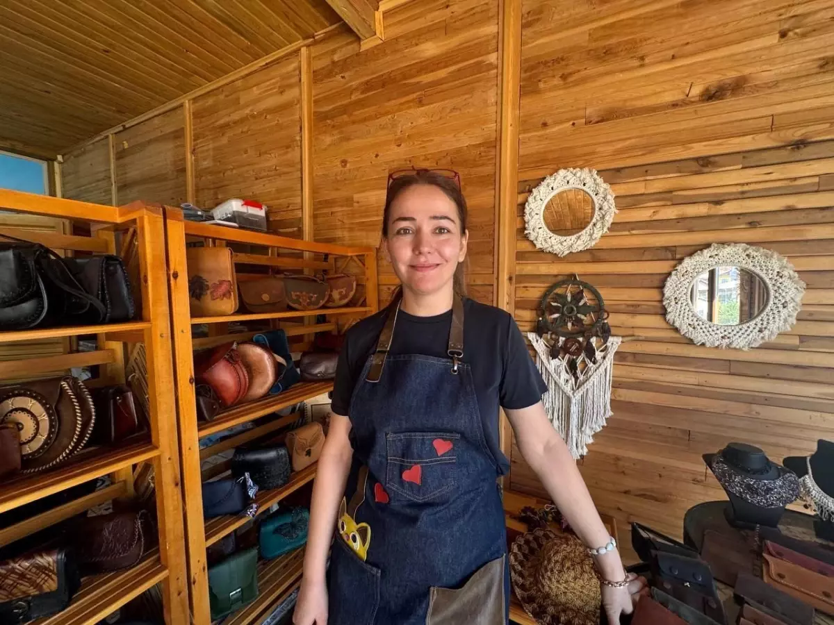 Deniz Öngün: Deri İşçiliğinde Kadınları Güçlendirme Mücadelesi