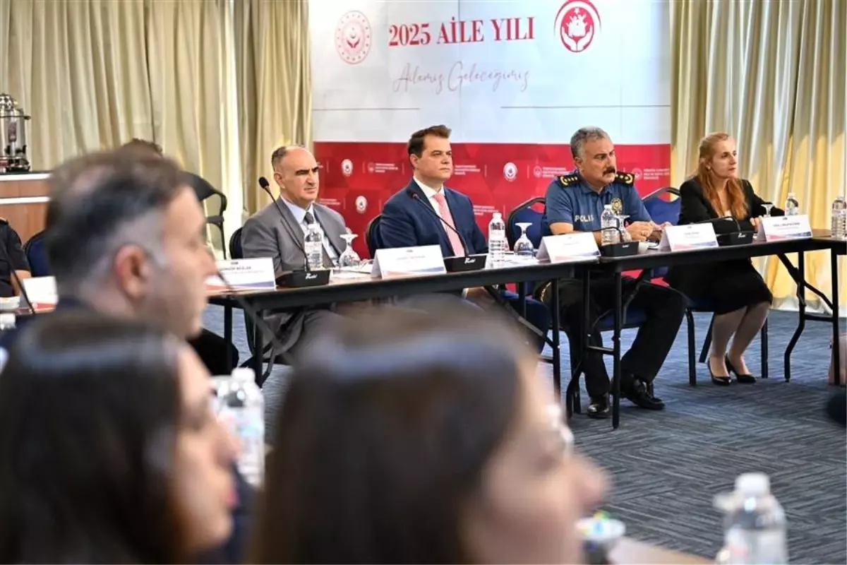 Koruyucu Aile Projesi Toplantısı Manisa'da Gerçekleşti