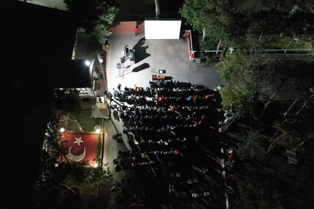 Kars Cezaevi'nde Film Gösterimi