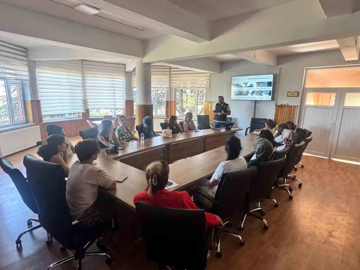 Eskişehir'de Narkotik Polisi Anne Eğitimi