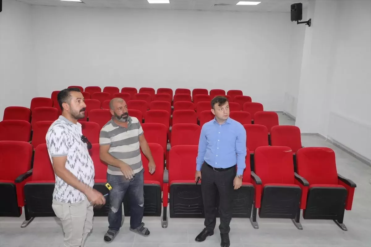 Başkale Kaymakamı Okul İnşaatlarını Ziyaret Etti