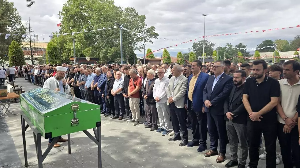 Samsun'da Boğulan Öğretmen Toprağa Verildi