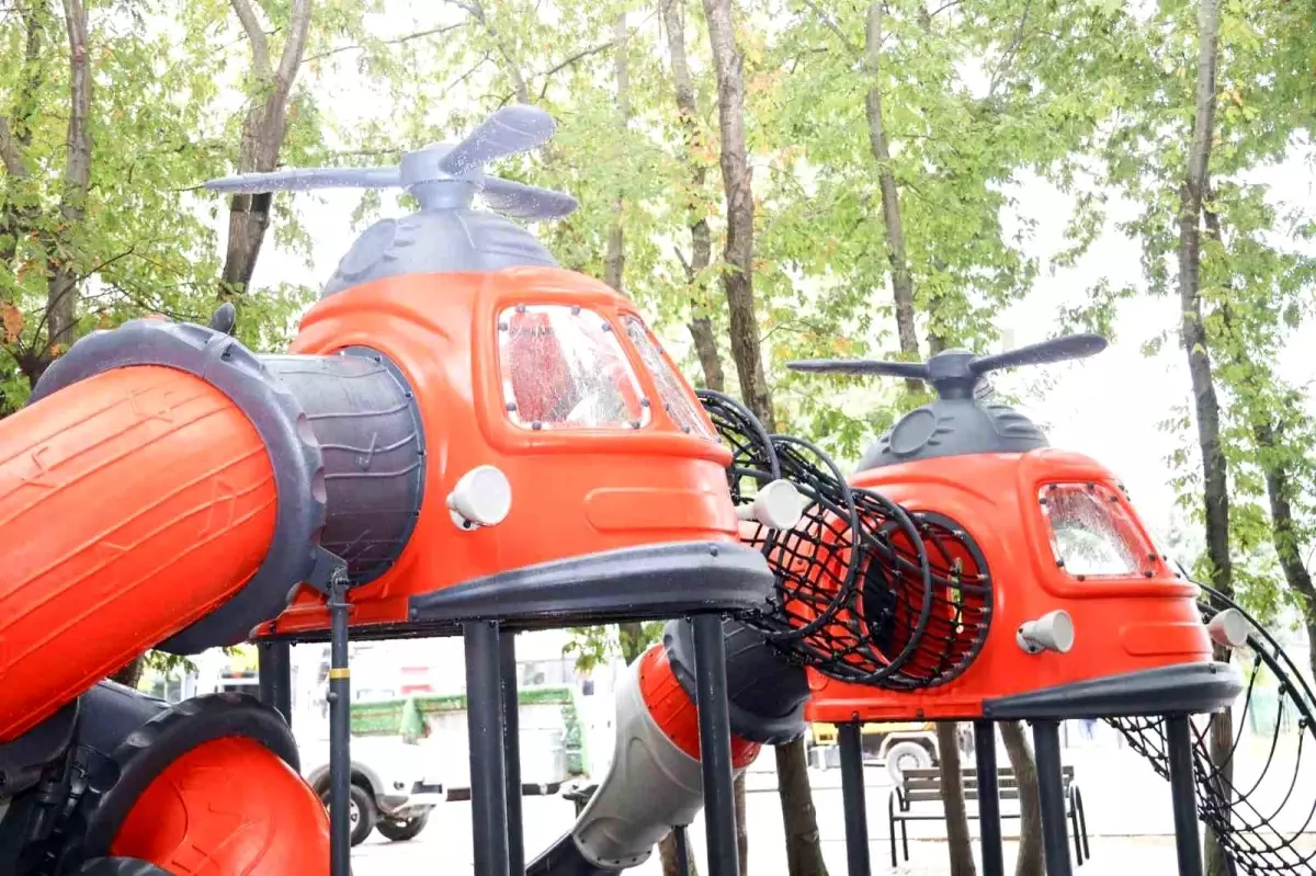Canik Belediyesi'nden Havacılık Temalı Yeni Çocuk Parkı