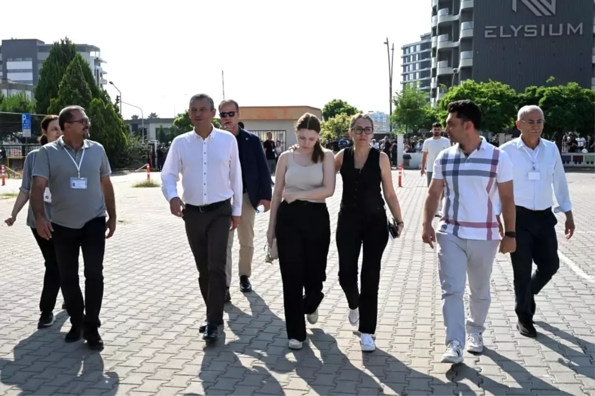 Ferdi Zeyrek'in Kızı Nehir, Mimarlık Fakültesini Kazandı