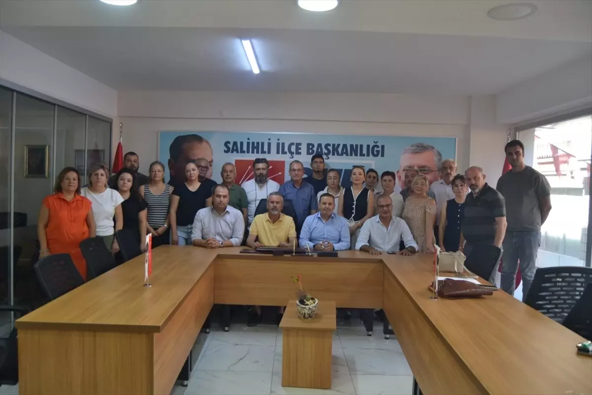 CHP Salihli İlçe Başkanı Akgün İstifa Etti