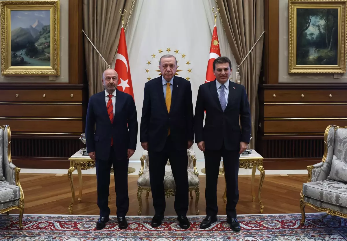 Cumhurbaşkanı Erdoğan, OYAK Heyeti'ni kabul etti