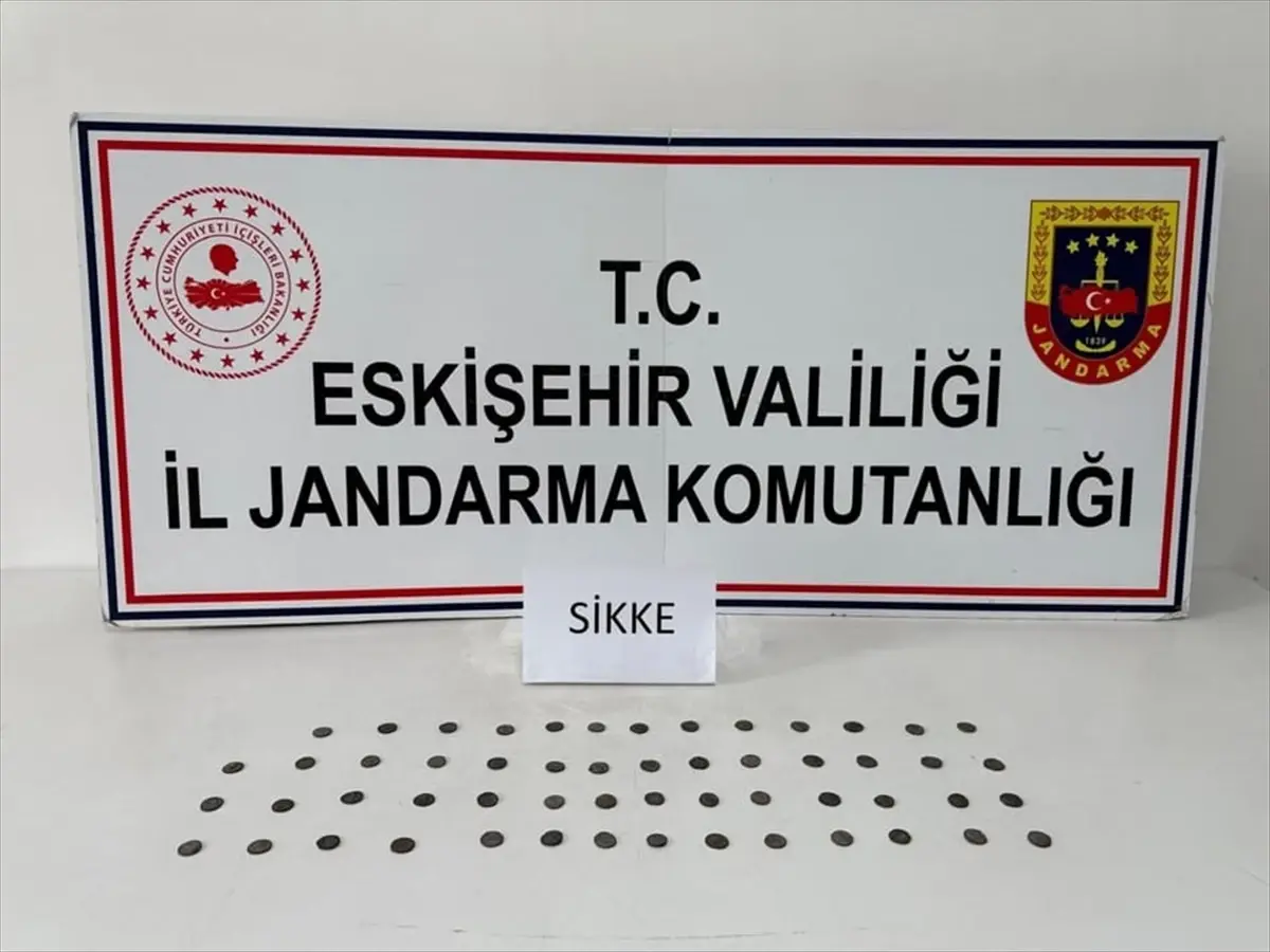 Eskişehir'de 55 Roma Sikkesi Ele Geçirildi