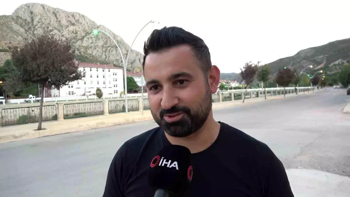Amasya'da Atlarla Motosiklet Yarışı