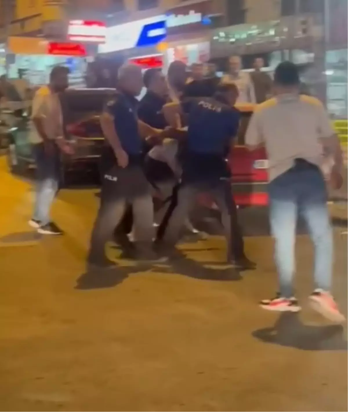Ambulansa Saldırı: Şüpheliler Gözaltında