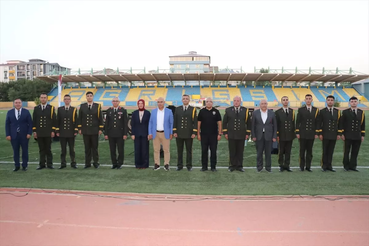 Ağrı'da Zafer Bayramı Konseri