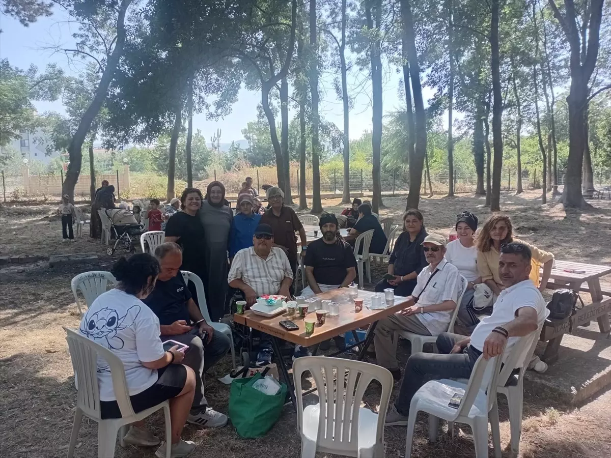 Bafra Görme Engelliler Derneği'nden Piknik Etkinliği