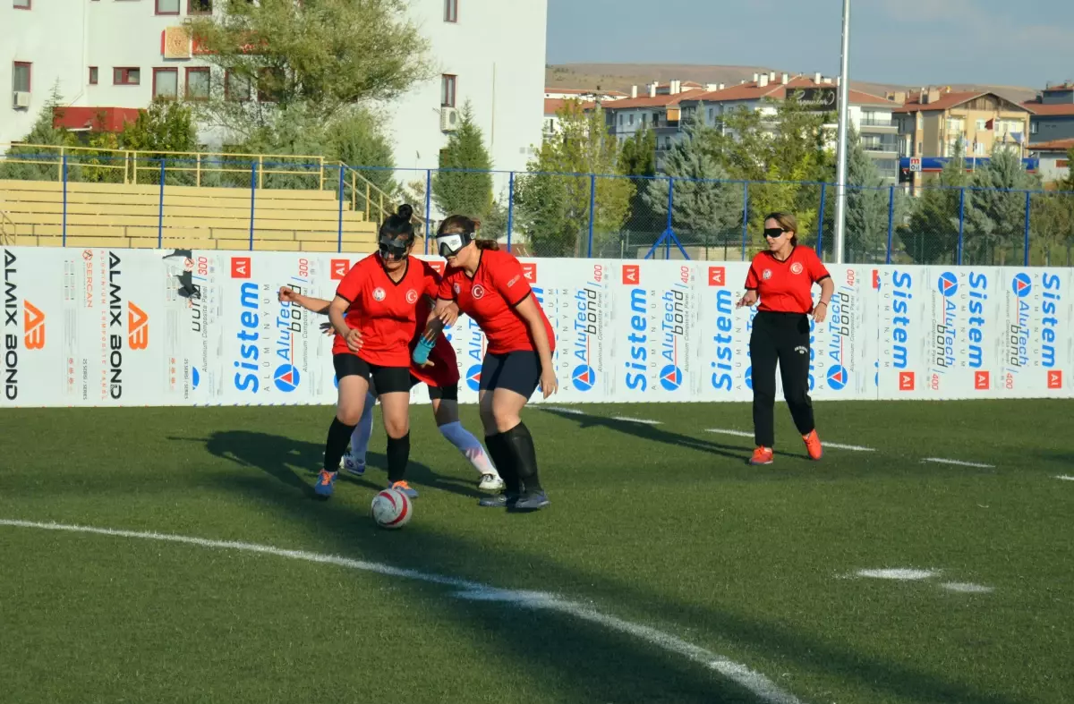 Görme Engelliler Kadın Futbol Takımı Hazırlıkta