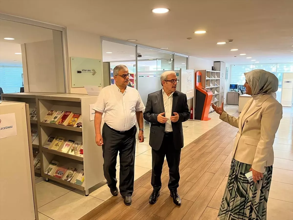 Bursa'da Aile Kitaplığı Açıldı