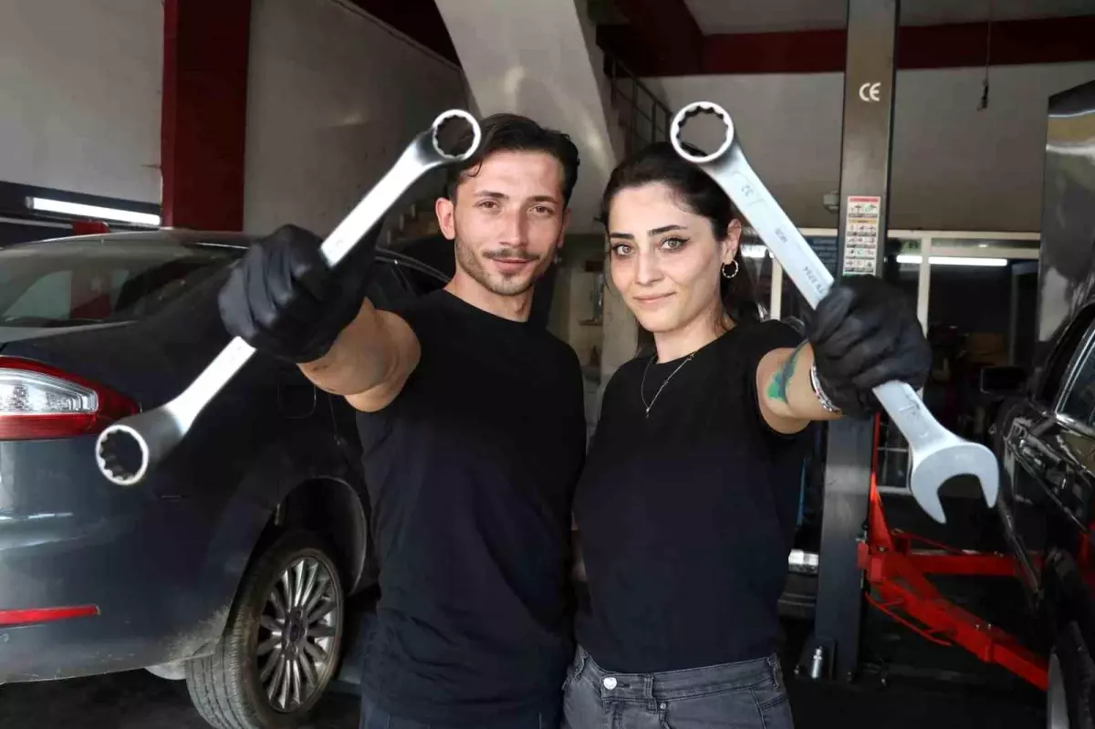 Sivas'ta Kadın Motor Tamircisi