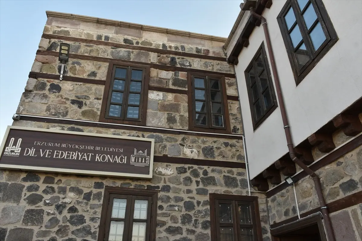 Dil ve Edebiyat Konağı Açıldı