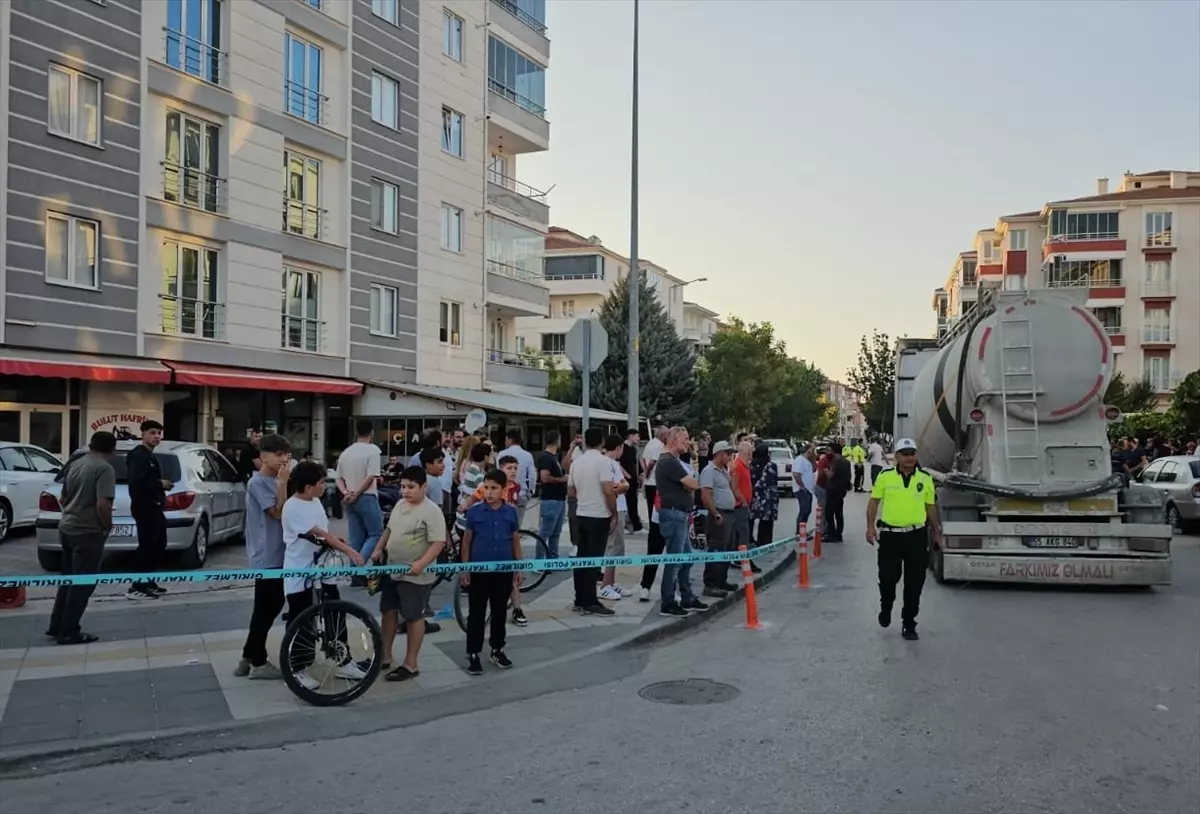 Çorum'da Bisikletli Çocuk Tırın Çarpmasıyla Hayatını Kaybetti