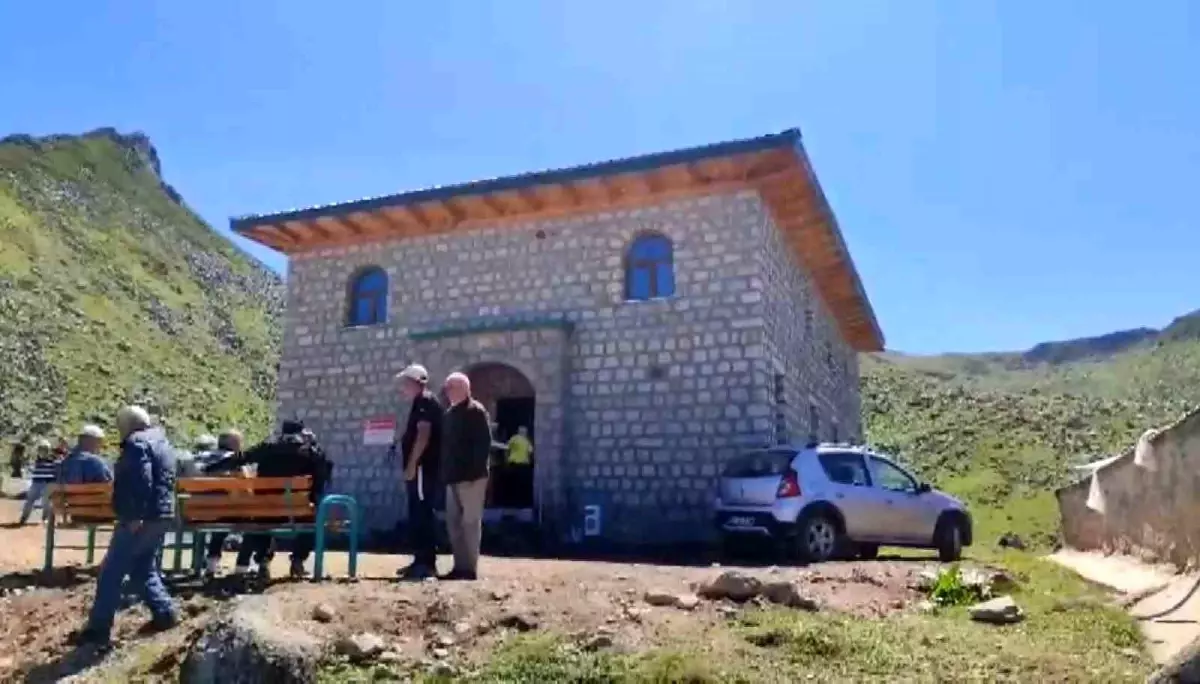 Koçdüzü Yaylası'nda Cami İbadete Açıldı