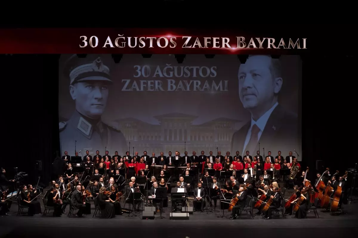 Emine Erdoğan: 30 Ağustos Zaferi'nin Ruhunu Yaşatacağız