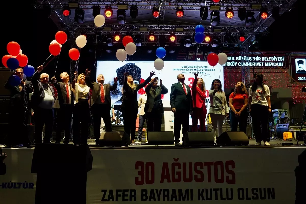 İBB, 30 Ağustos Zafer Bayramı'nı Kutladı