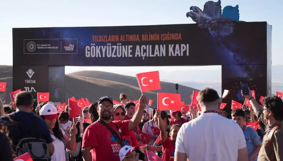 TÜBİTAK Gökyüzü Gözlem Etkinliği Coşkuyla Devam Ediyor