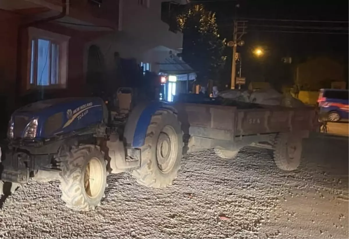 Traktörün Altında Kalan 2 Yaşındaki Çocuk Ağır Yaralandı