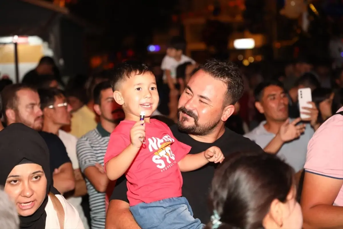 Korkuteli'nde Altın Kiraz Güreşleri ve Mosso Konseri