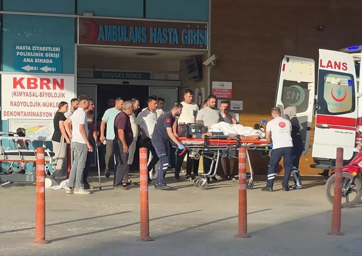İnegöl'de Motosiklet-Kamyon Çarpışması