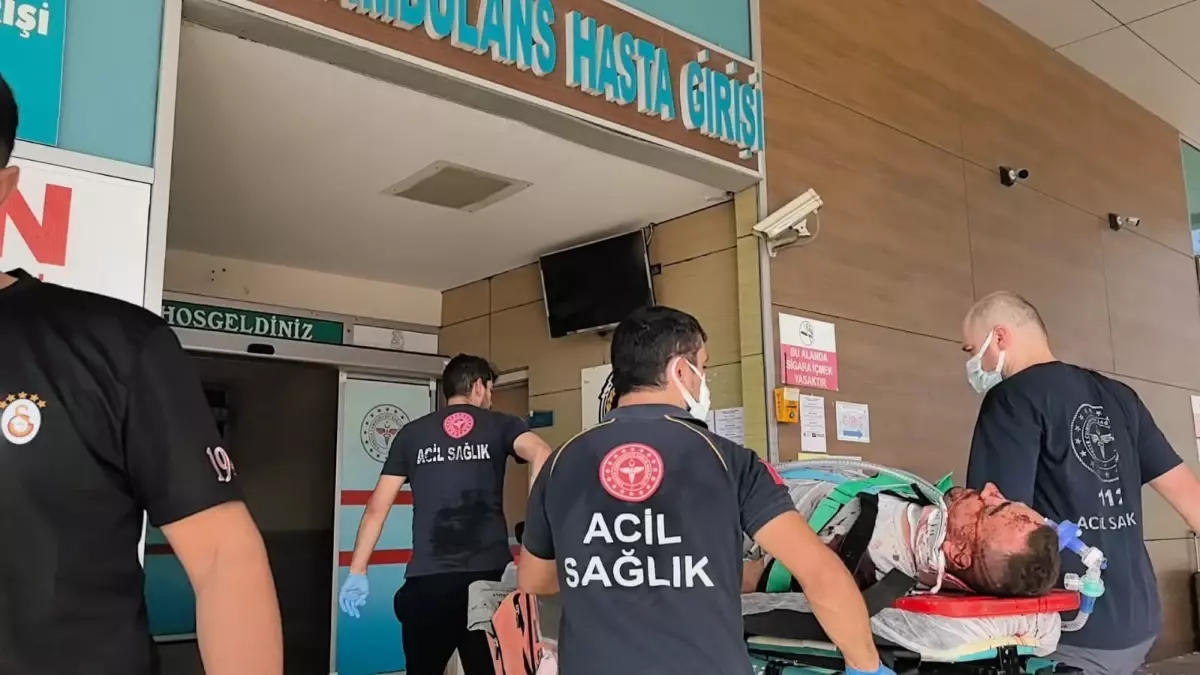 İnegöl'de Motosiklet Kazası: 2 Ağır Yaralı