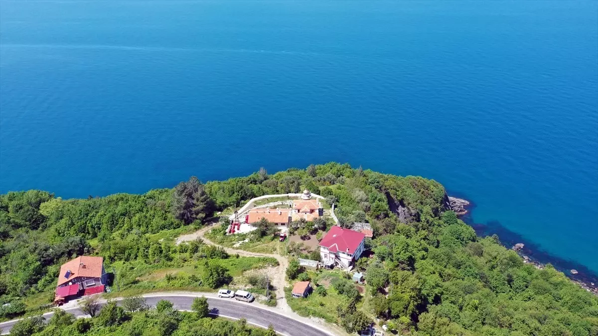 Kerempe Feneri: 140 Yıldır Denizcilere Işık Tutuyor