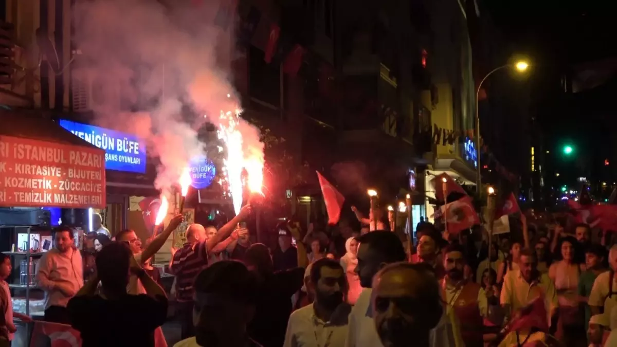 Bursa'da Coşkulu Fener Alayı