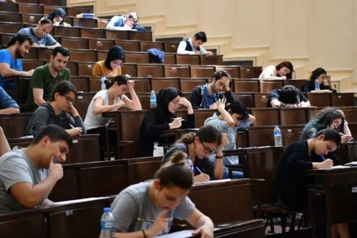AK Parti, İstanbulkart öğrenci indirimini geri aldı