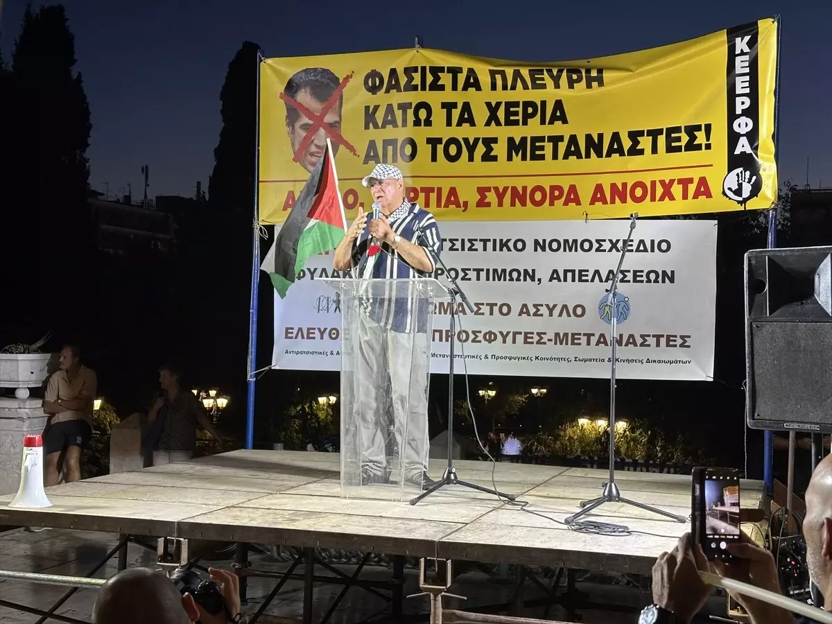 Yunanistan'da Yeni Göç Yasası Protesto Edildi