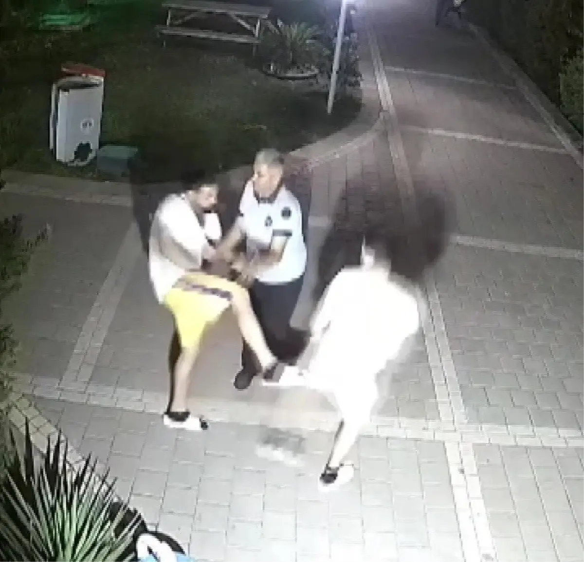 Sitede Çocuğa Darp: Baba Gözaltına Alındı