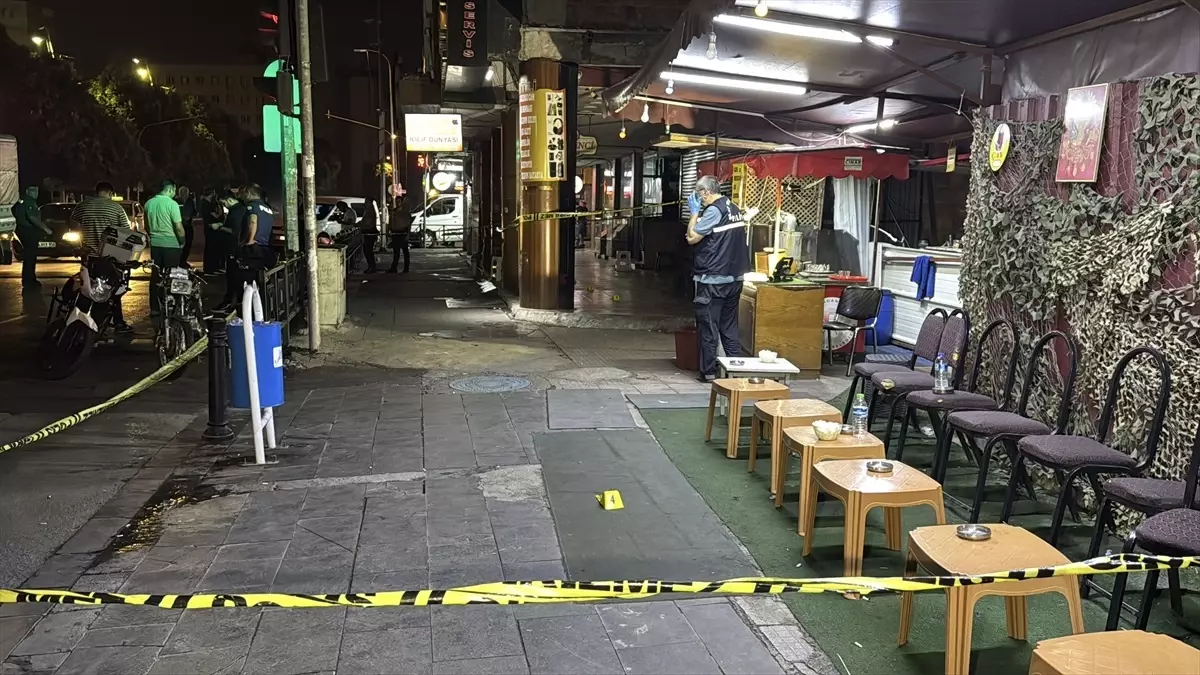Adana'da Çay Ocağına Silahlı Saldırı