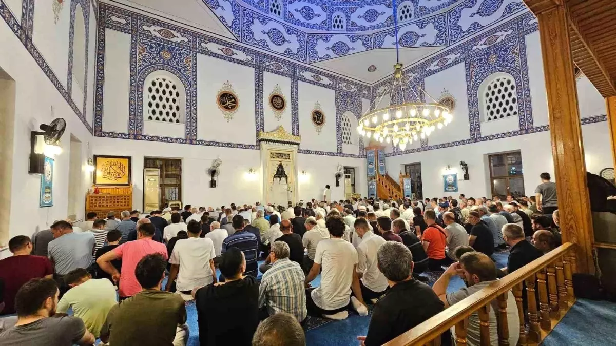 Bandırma'da Mevlid Kandili Coşkusu