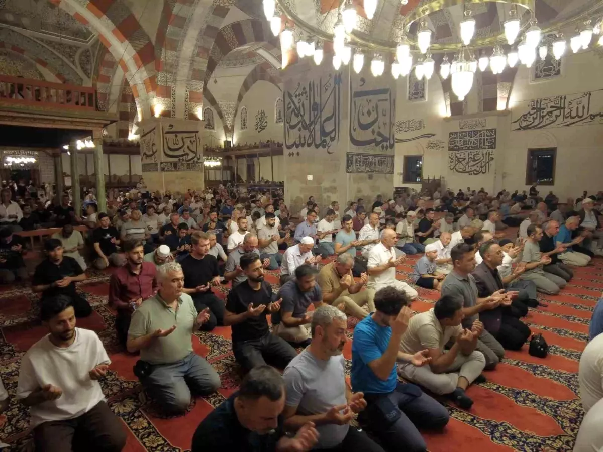 Edirne'de Mevlid Kandili Coşkusu