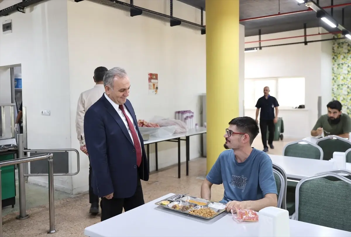 Rektör Altun Tıp Öğrencileriyle Bir Araya Geldi