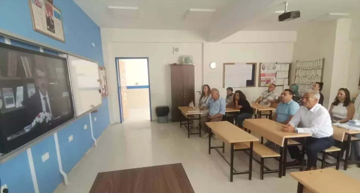 Yozgat, İstiklal İlkokulu'nu Ziyaret Etti