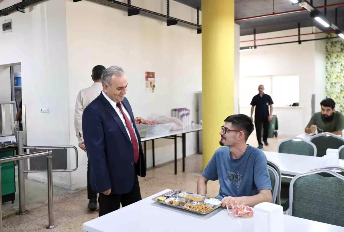 Rektör Altun Tıp Fakültesi Öğrencileriyle Buluştu