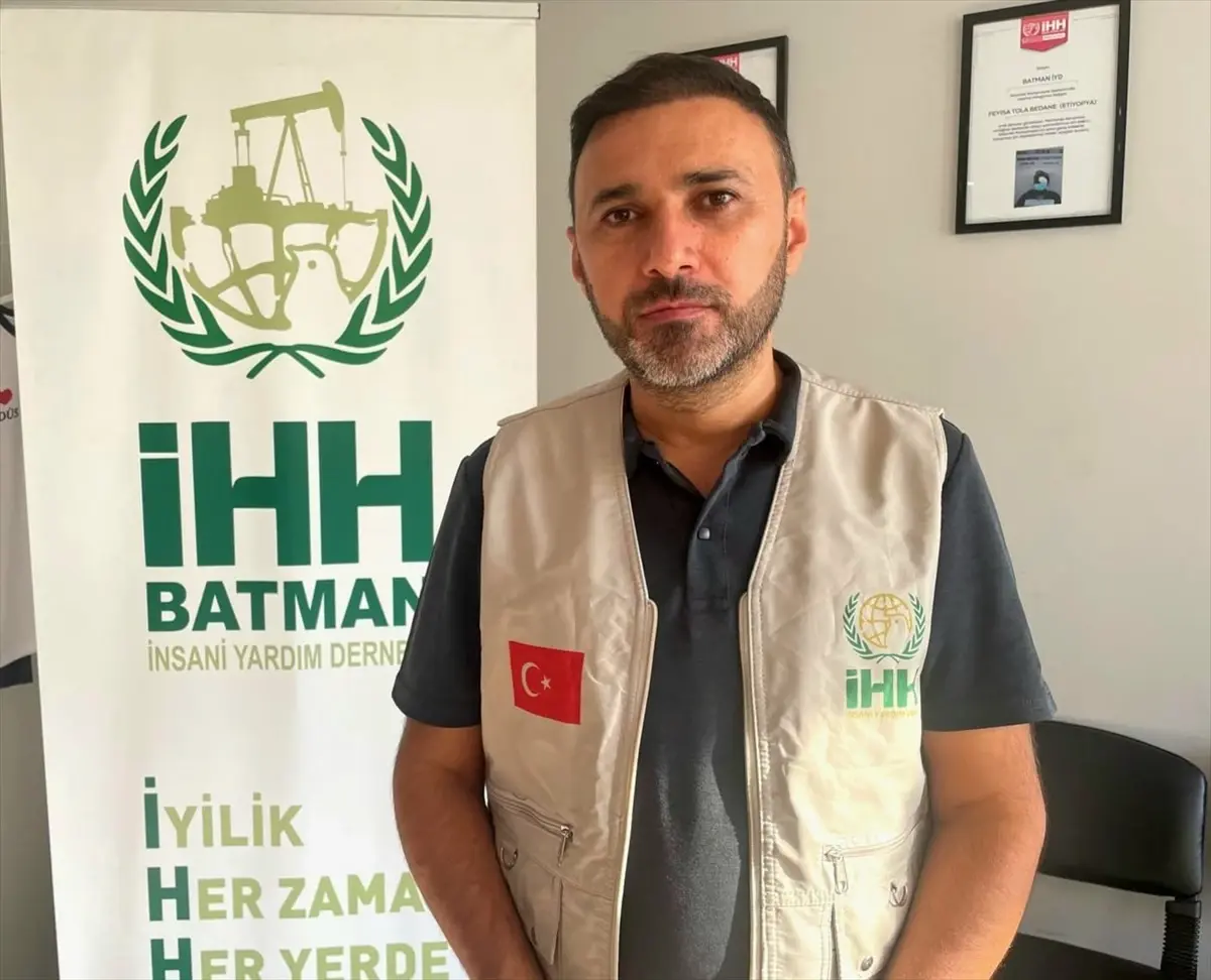 İHH, 650 Yetim Öğrenciye Kırtasiye Yardımı Yaptı