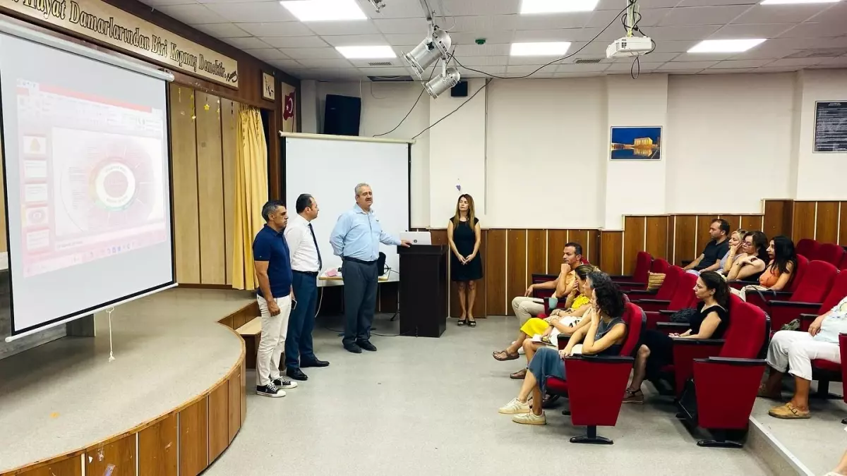 Kuşadası'nda Öğretmenler için Seminer