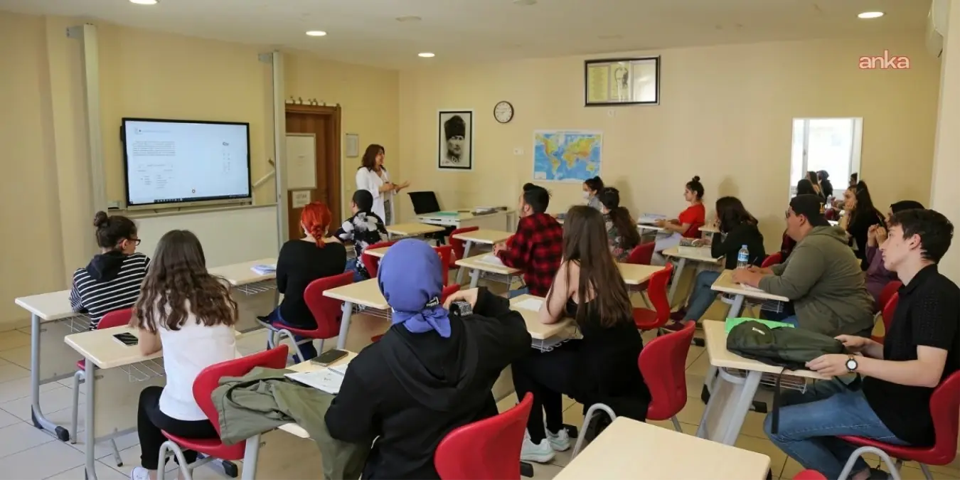Ataşehir Belediyesi'nden Öğrencilere Destek Programları