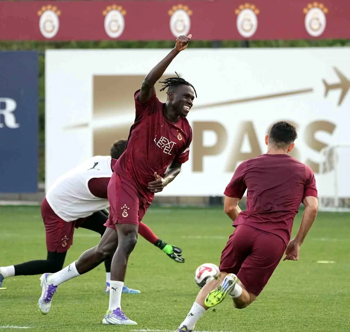 Galatasaray'da İlkay Gündoğan İdmanda