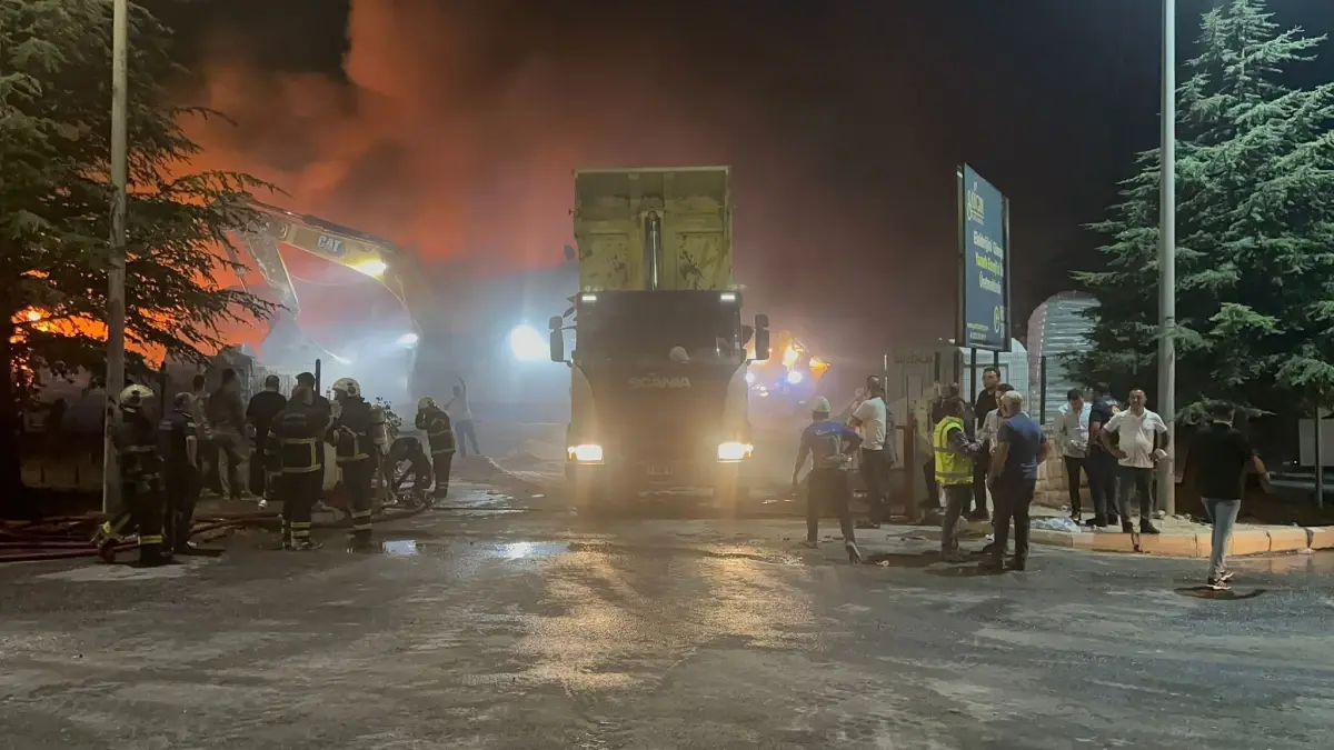 Niğde'deki Yangında Enerji Düşürüldü