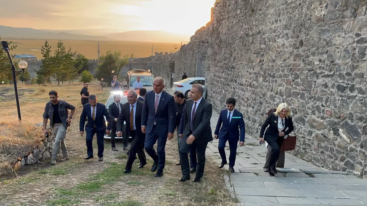 Ersoy'a Damal Bebek Hediyesi