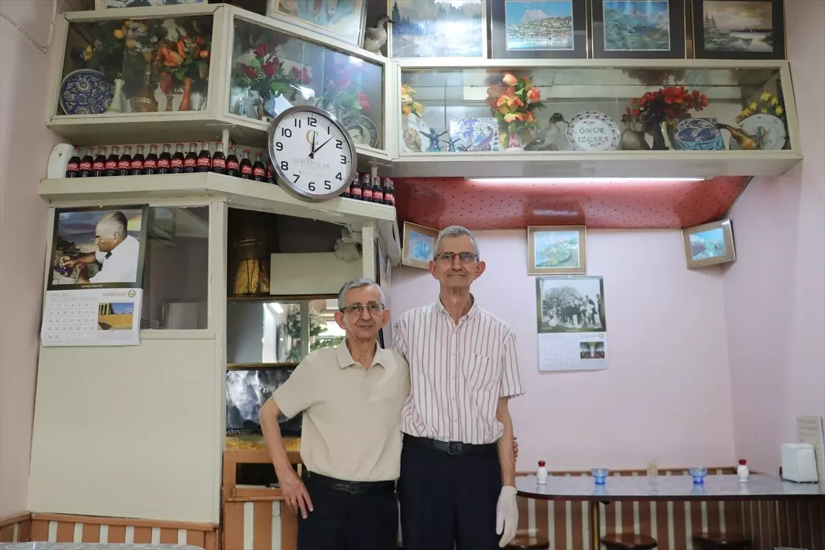 Köfteci Kardeşler Geleneklerine Sahip Çıkıyor