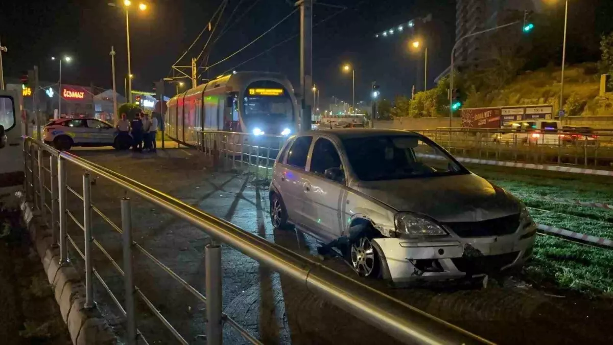 Alkollü Sürücü Tramvay Yoluna Girdi